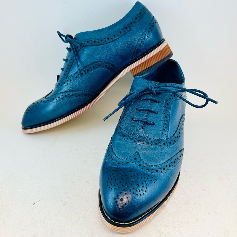 Mona Flying NWOB Blue Leather Perforated Brogue Lace Up Oxfords, size 41 US 9